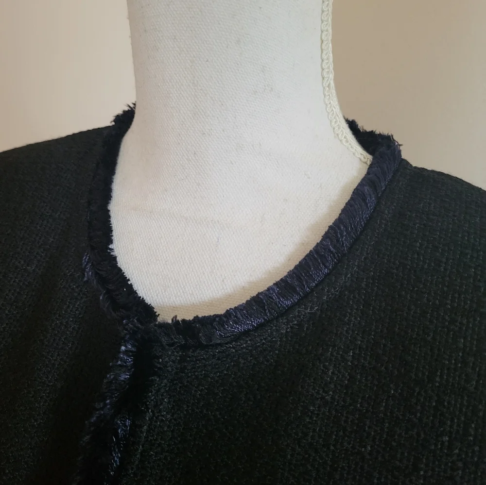 St. John Collection Boucle Wool Blend Fringe-Trim Blazer Black Navy Size 10 - Picture 7 of 12